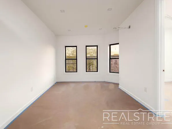 375 Madison Street image 1 of 5