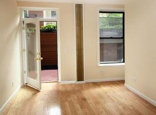 324 E 52nd St APT 1B, New York, NY 10022