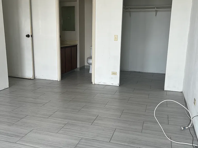2754 Kuilei St #1004 — Photo 19