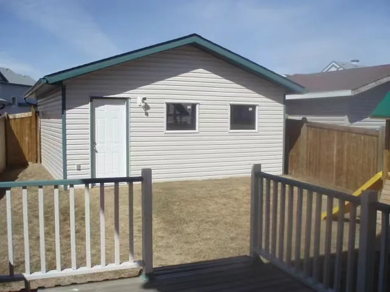 5567 Stevens Cres NW — Photo 24