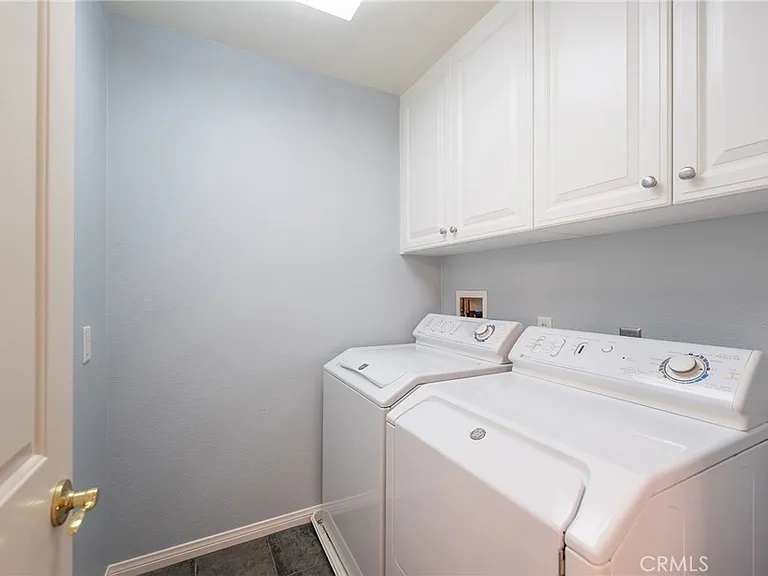 6267 Pacific Pointe Dr — Photo 36