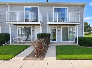 501 Meadow Green Ln, Round Lake Beach, IL 60073