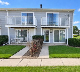 501 Meadow Green Ln, Round Lake Beach, IL, 60073