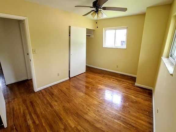 5th image of 231 W Collins St