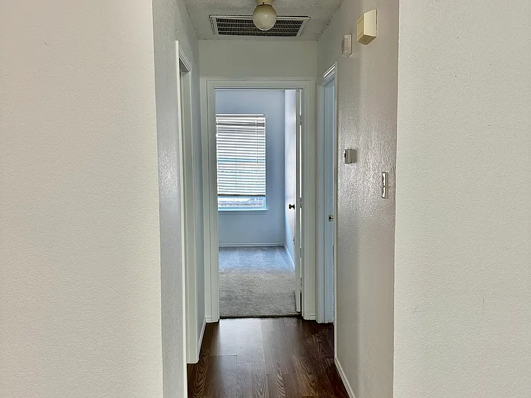 209 Rock Hill Dr — Photo 12