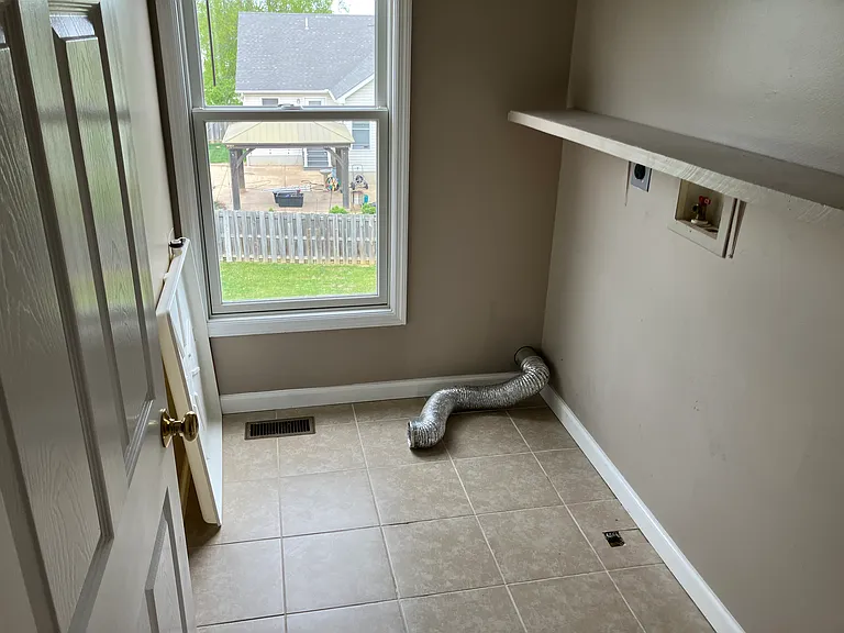 43 Poole Ct — Photo 9