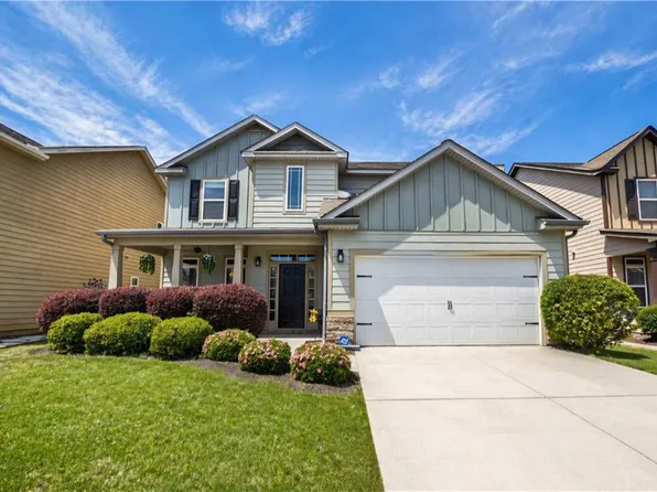 6 Thomaston St, Newnan, GA 30263