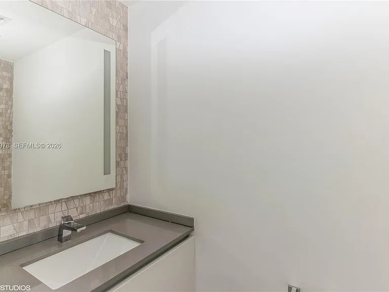 88 SW 7th St #2508 — Photo 14
