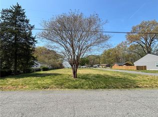 832 Oklahoma Dr, Chesapeake, VA 23323