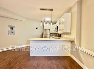 1317B Nishi Ct, Kelowna, BC V1P1S2