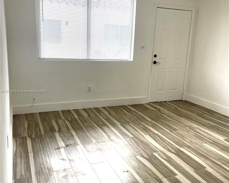 1st image of 120 NE 55th St #3