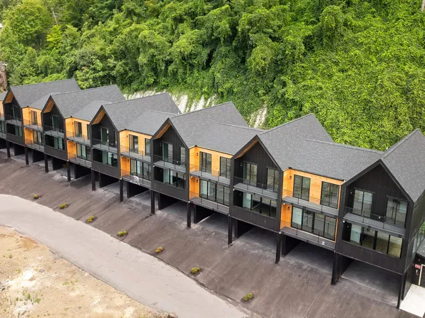 215 Circle Dr #10, Gatlinburg, TN 37738