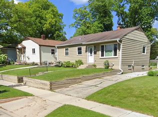 4862 S 7th St, Milwaukee, WI 53221