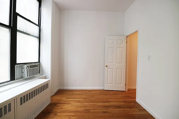 Rented by City Connections Realty | media 18