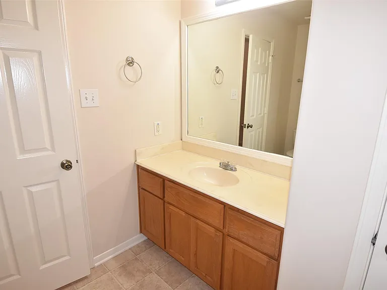 1035 Junction Ct — Photo 26