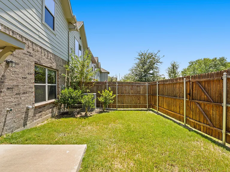 2317 Cortellia St — Photo 29