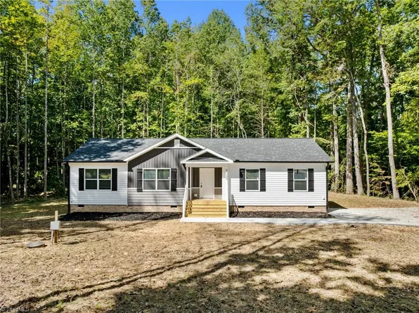 5085 Beulah Ln, Kernersville, NC 27284