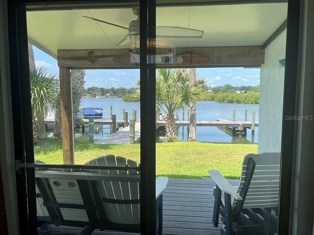 2 bed, 2.0 bath, 888 sqft, $4,250 — Photo 4