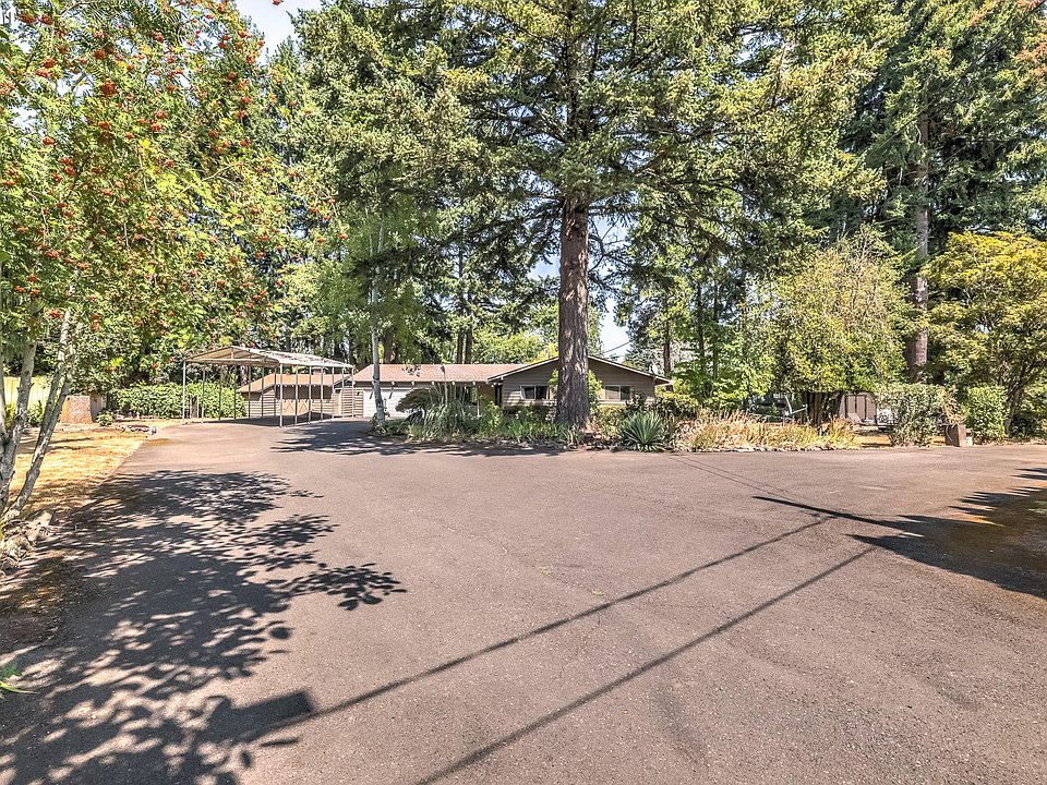 1st image of 330 SE 21st Pl