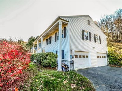 28 Eastview Dr New Fairfield Ct 06812 Zillow