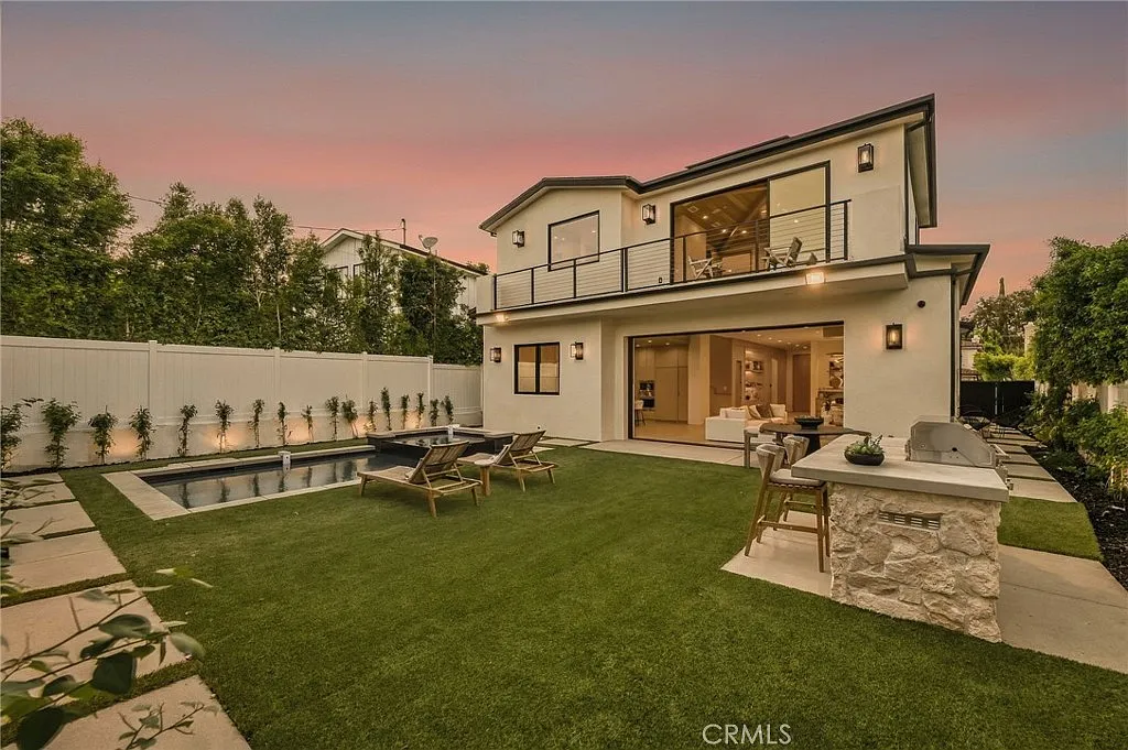 6 bed, 6.5 bath, 4803 sqft, $24,995 — Photo 2