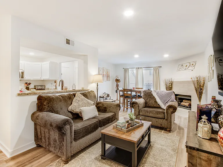 4777 Cedar Springs Rd #7P — Photo 1