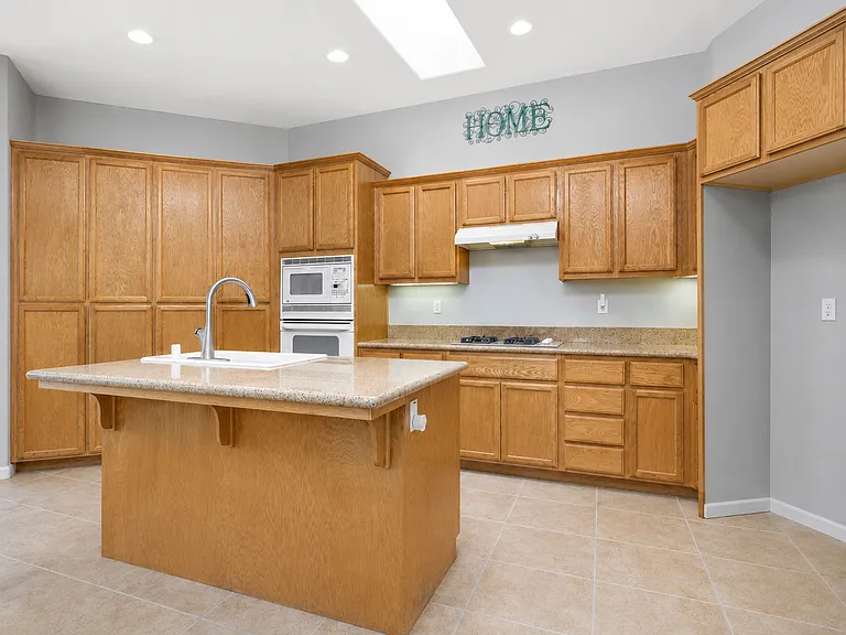 1166 Villagio Dr — Photo 11