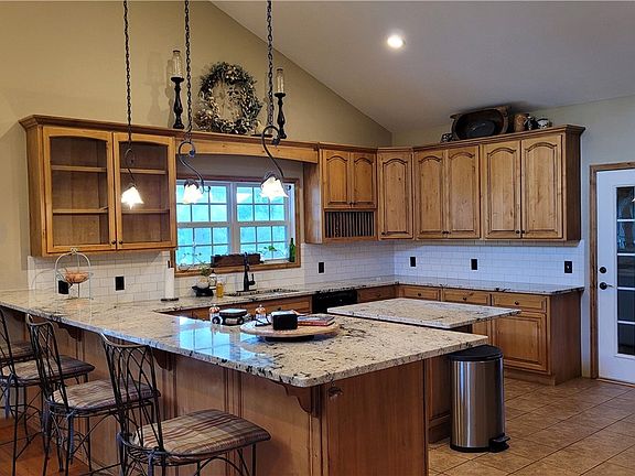 5th image of 3059 Lee Road 183