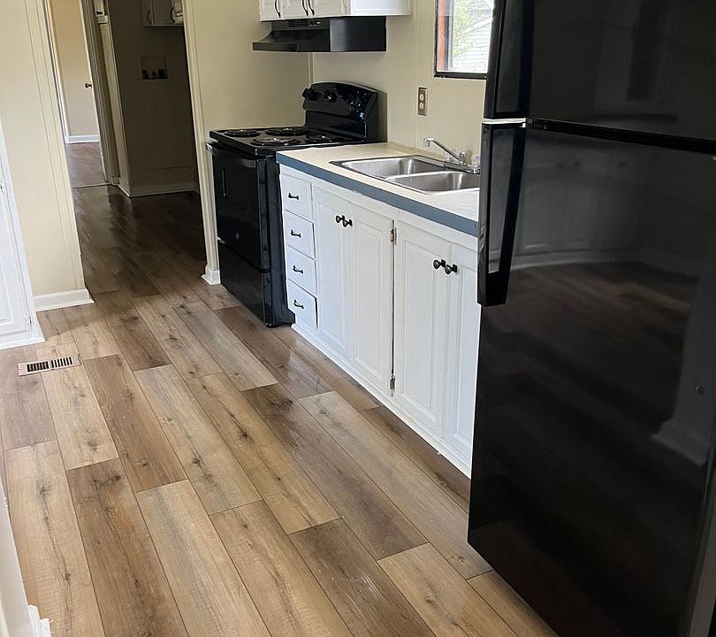 1st image of 549 13th St