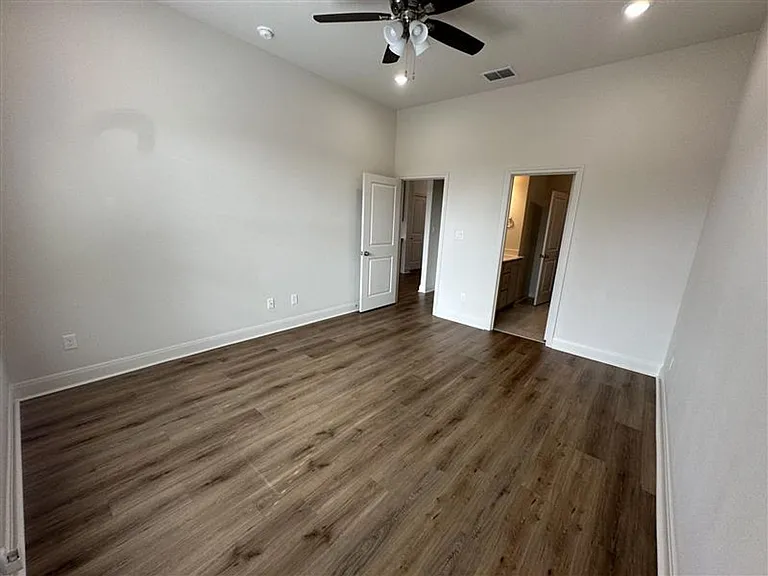 8406 Cambridge Rd — Photo 21