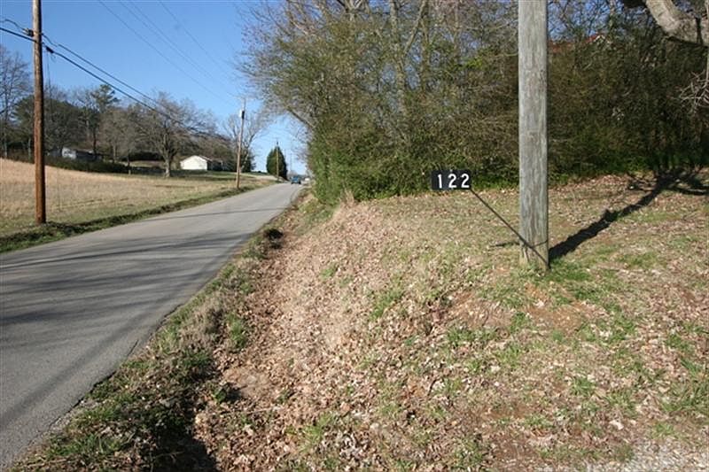 2nd image of 122 Cedar Valley Rd