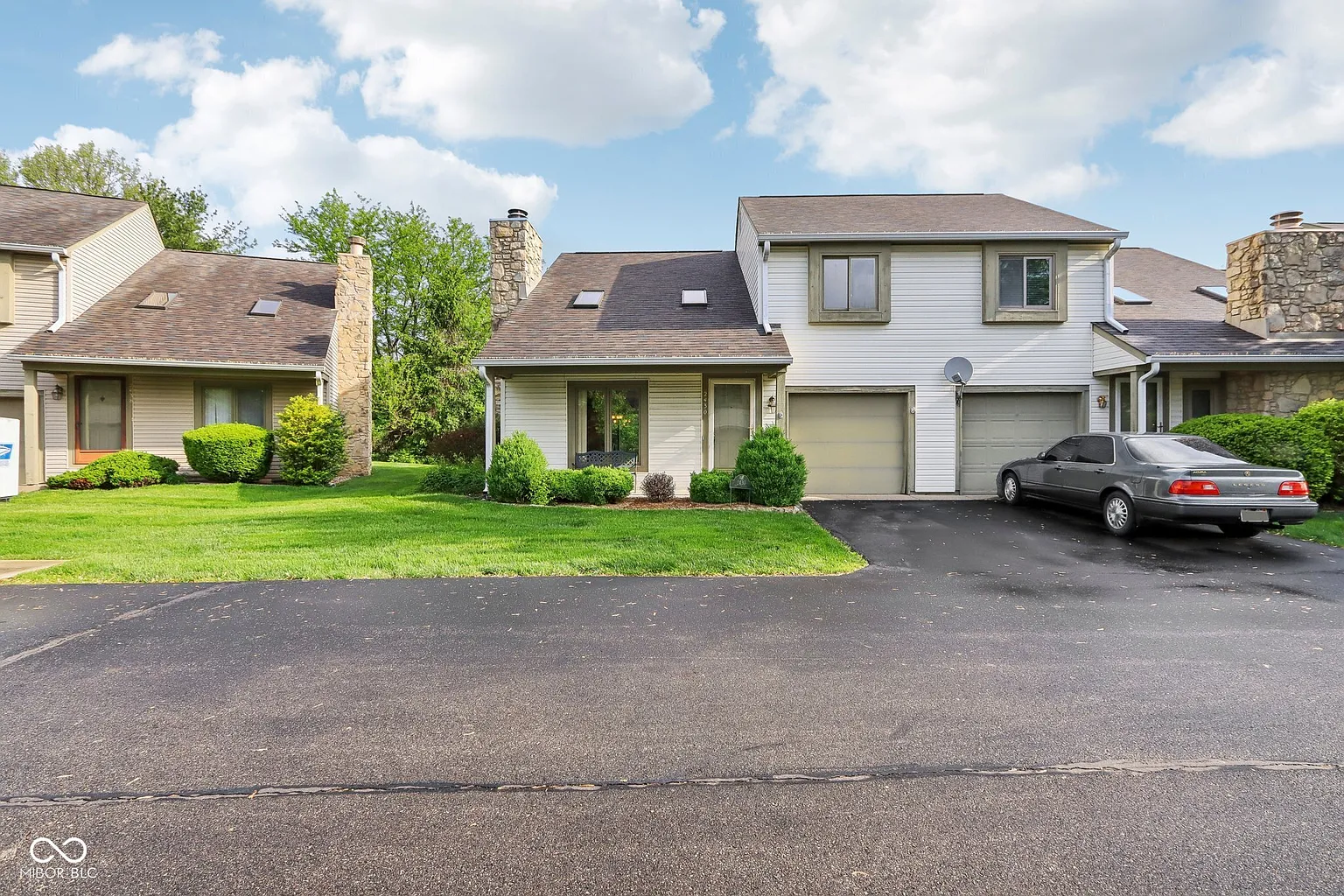 2430 Spring Hill Ct photo 1