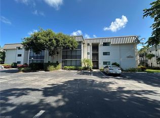 788 Park Shore Dr APT D20, Naples, FL 34103