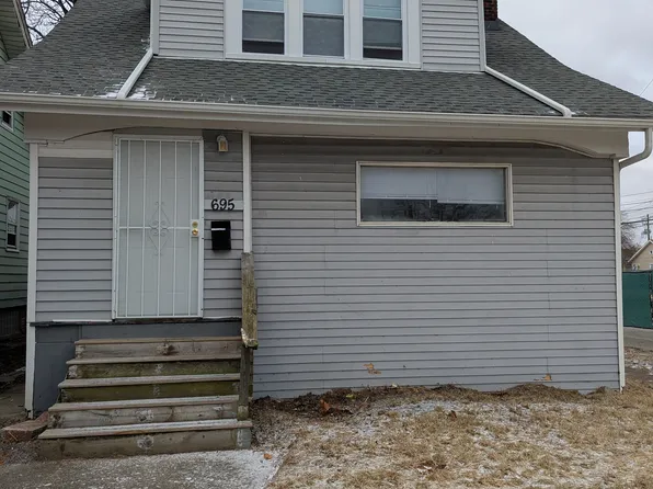 695 Algonquin St, Detroit, MI 48215