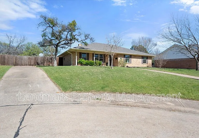 1415 Moss Rose Cir — Photo 27