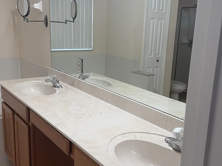 2362 Glasbern Cir — Photo 24