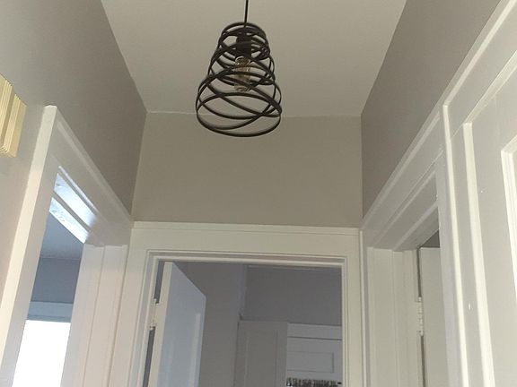 4th image of 225 W Webster Ave #1