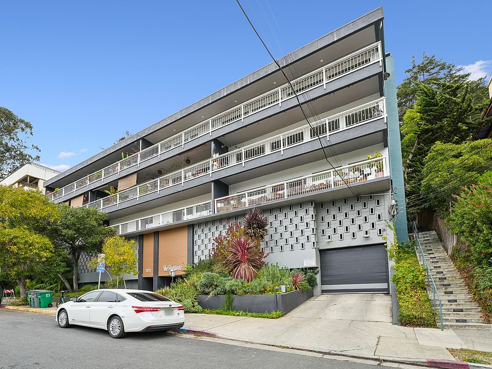 Side view exterior of the apartment building at 1771 Highland Pl, Berkeley, CA 94709, United States