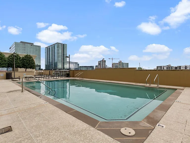 1510 Demonbreun St #706 — Photo 30