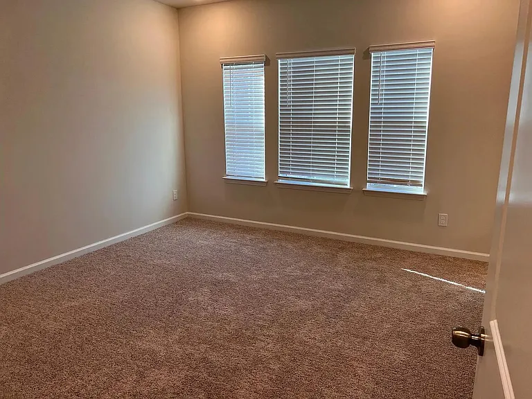 11051 Lawyers Rd — Photo 29