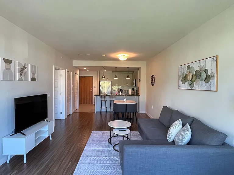 215 W 1st St #411 — Photo 1