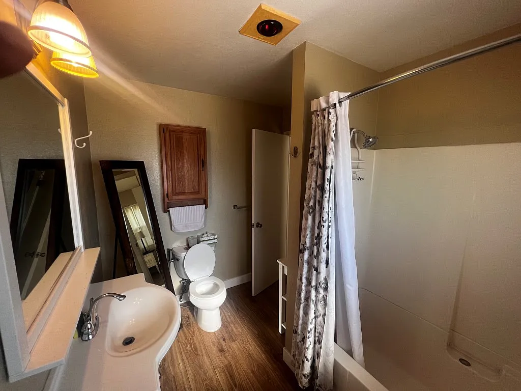 250 Clear Lake Ave — Photo 4