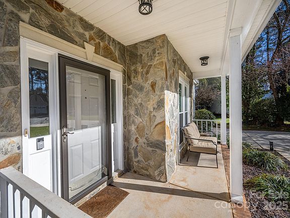 4th image of 9131 Strattonville Ct
