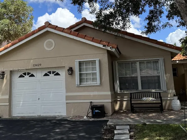 13429 NW 5th Ct, Plantation, FL 33325