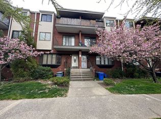 2811 E 26th St APT 2B, Brooklyn, NY 11235