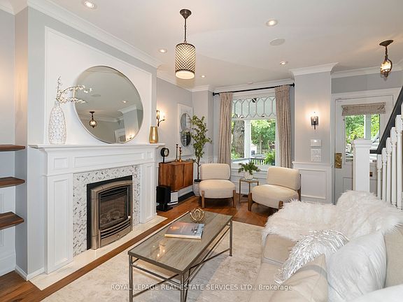 4th image of 149 Winchester St
