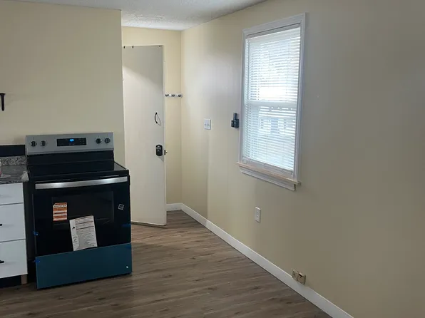 10 Cindy Dr, Nashua, NH 03062