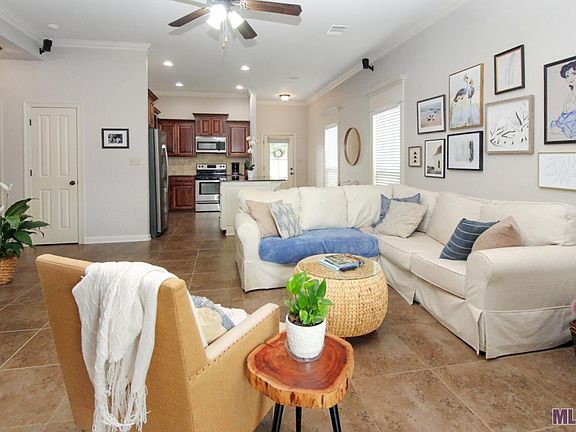 2nd image of 1370 Spanish Lakes Ave