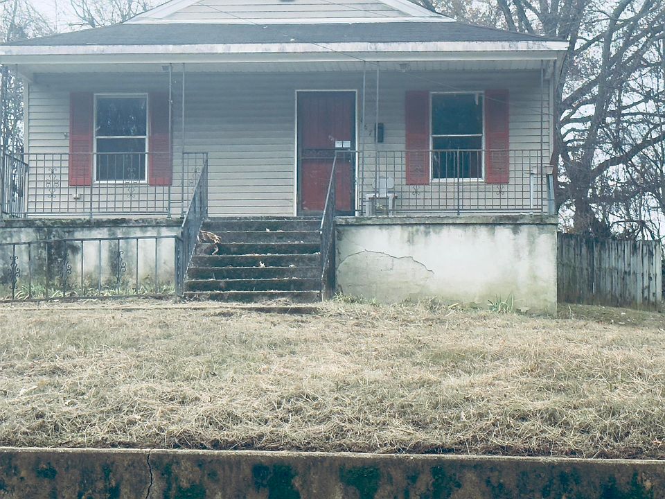 1st image of 867 E Person Ave