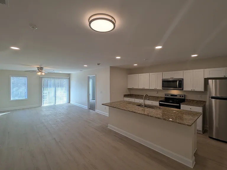 Keystone Luxury Apartments — Photo 27